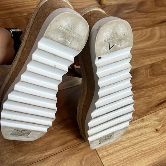 Marc Fisher LTD sandals​ - Picture 3 of 6